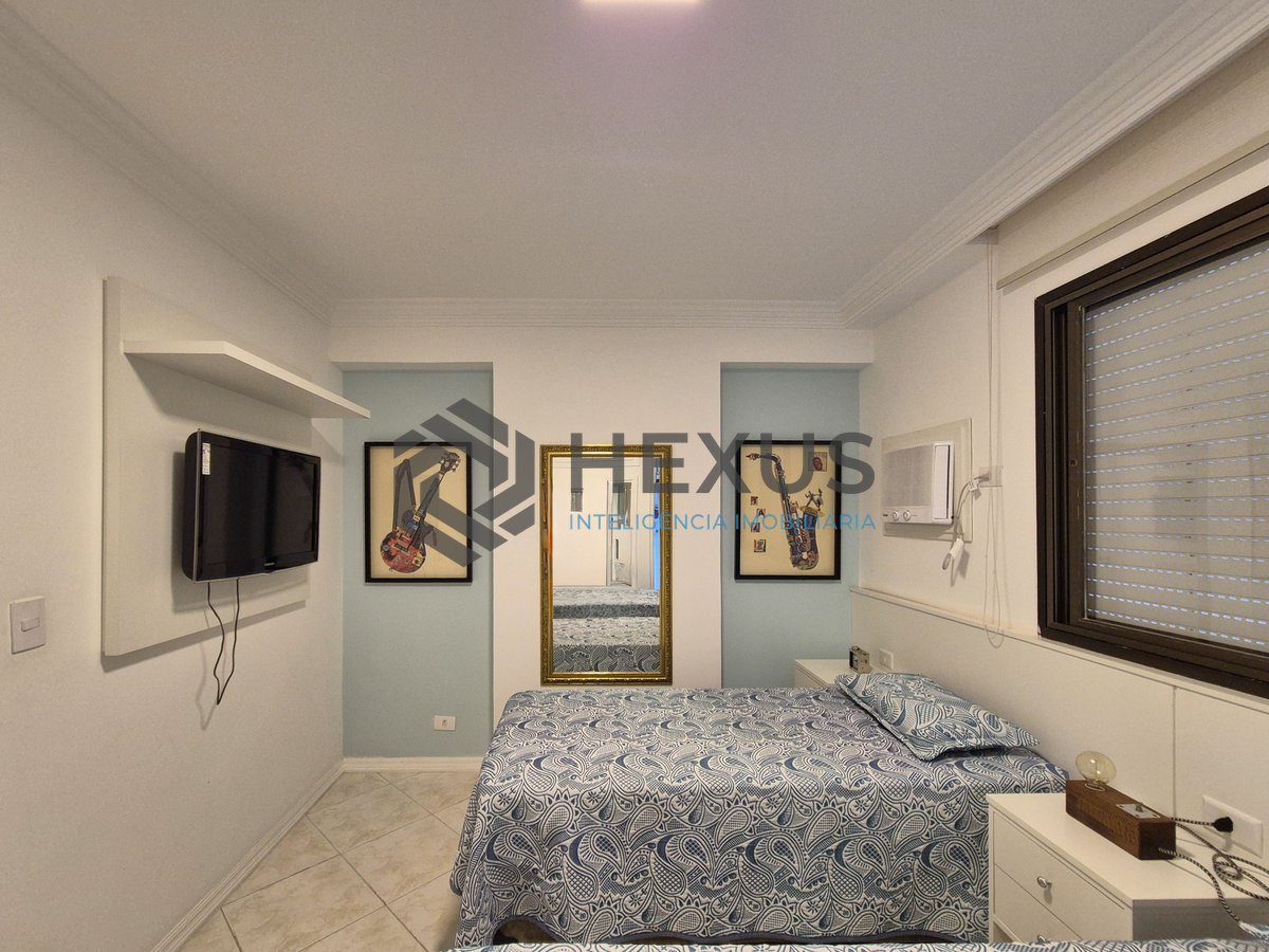 Foto 35 de Apartamento reformado com varanda vista mar a 2 quadras da praia nas Pitangueiras, Guarujá