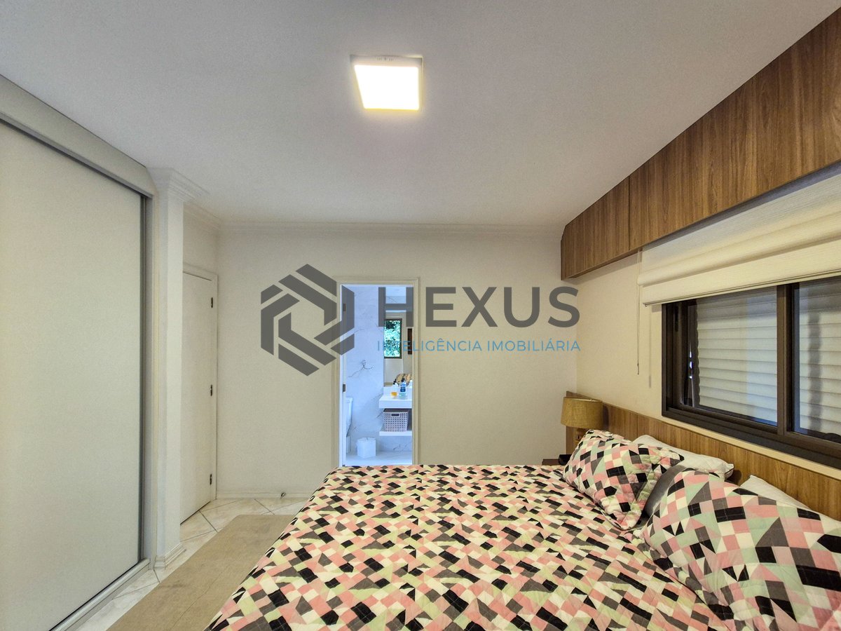 Foto 37 de Apartamento reformado com varanda vista mar a 2 quadras da praia nas Pitangueiras, Guarujá