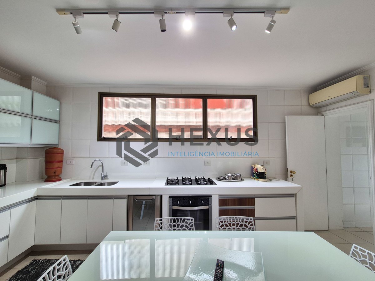 Foto 40 de Apartamento reformado com varanda vista mar a 2 quadras da praia nas Pitangueiras, Guarujá