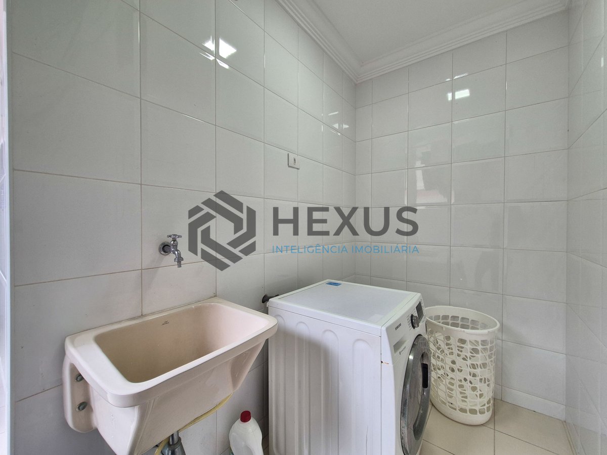 Foto 48 de Apartamento reformado com varanda vista mar a 2 quadras da praia nas Pitangueiras, Guarujá