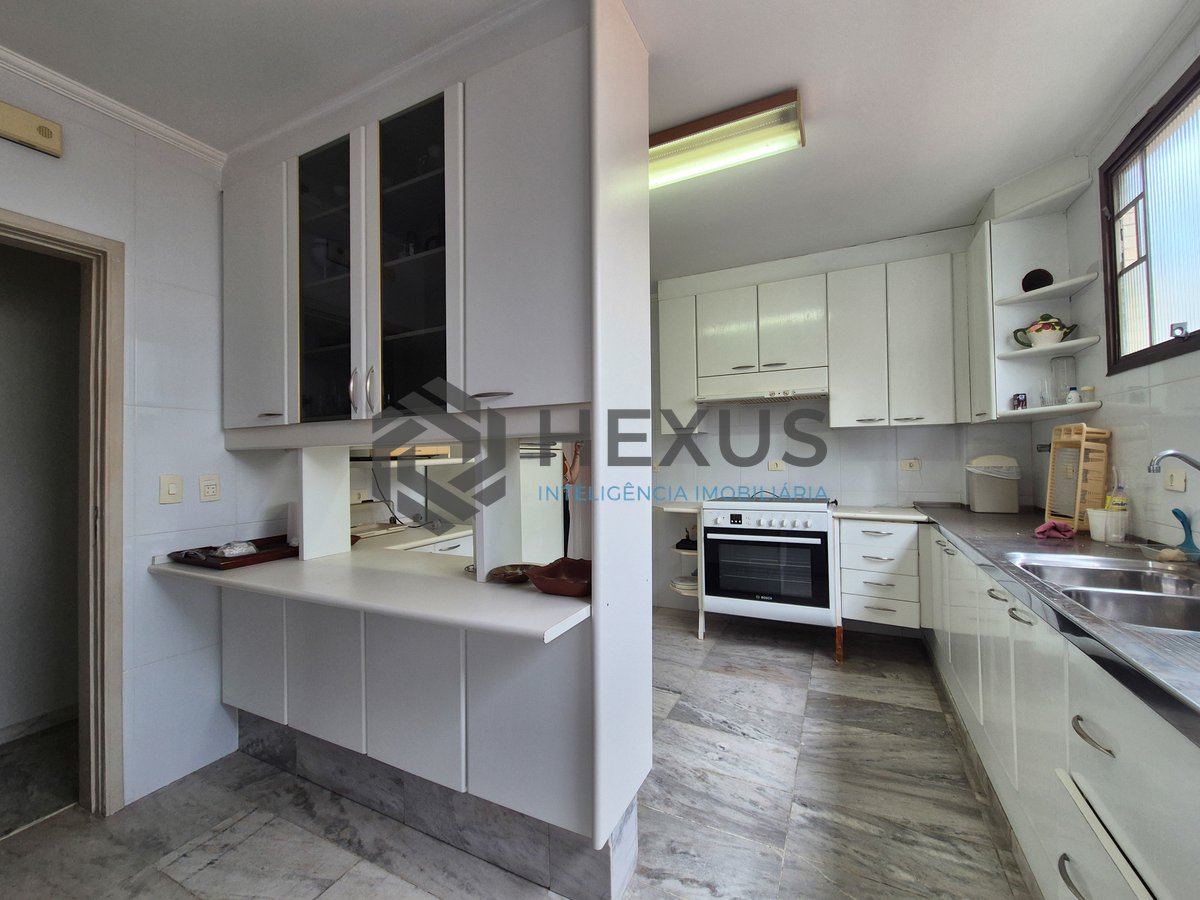 Foto 36 de Apartamento com varanda vista mar a 1 quadra da praia nas Pitangueiras, Guarujá