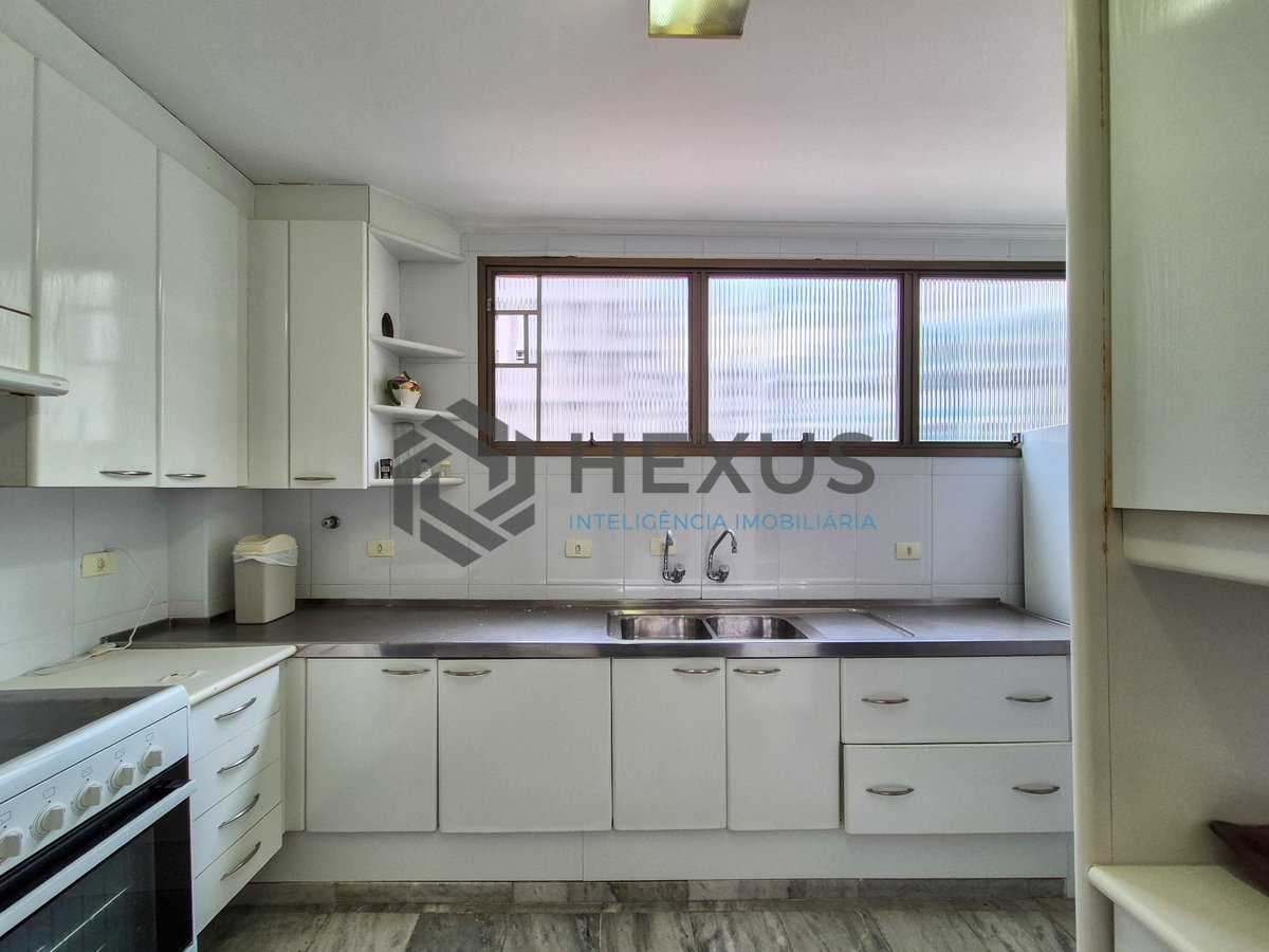 Foto 37 de Apartamento com varanda vista mar a 1 quadra da praia nas Pitangueiras, Guarujá