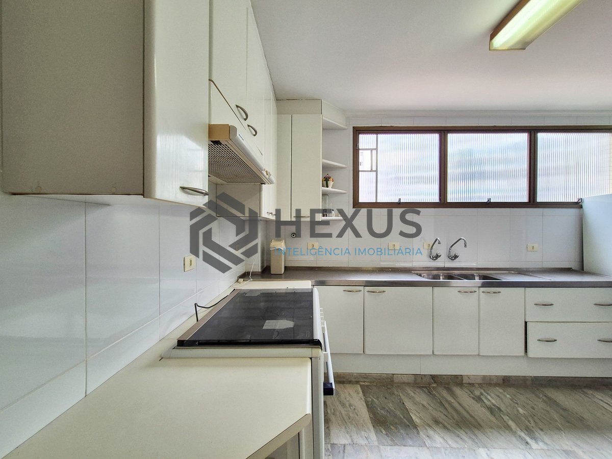 Foto 39 de Apartamento com varanda vista mar a 1 quadra da praia nas Pitangueiras, Guarujá
