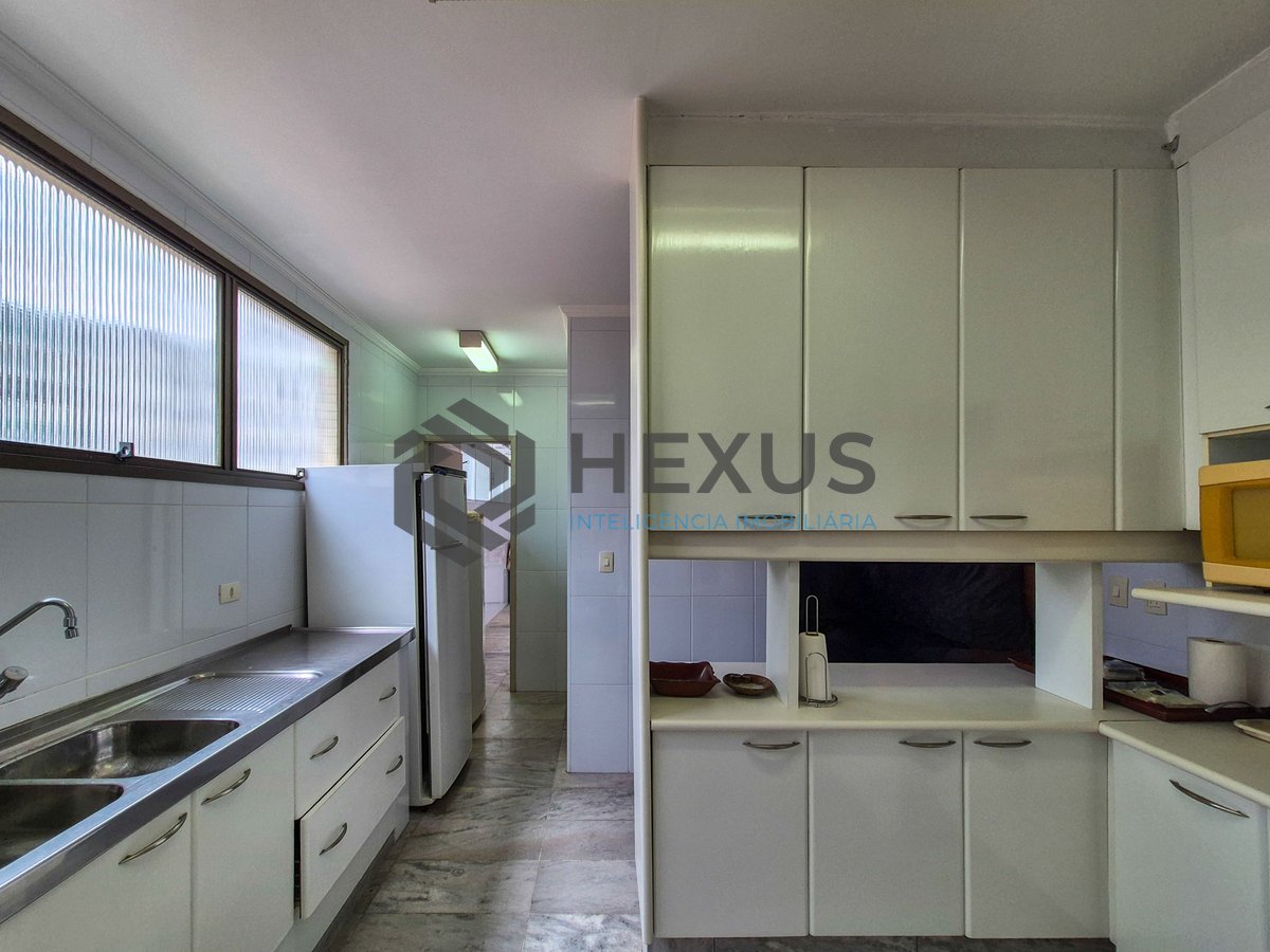 Foto 40 de Apartamento com varanda vista mar a 1 quadra da praia nas Pitangueiras, Guarujá