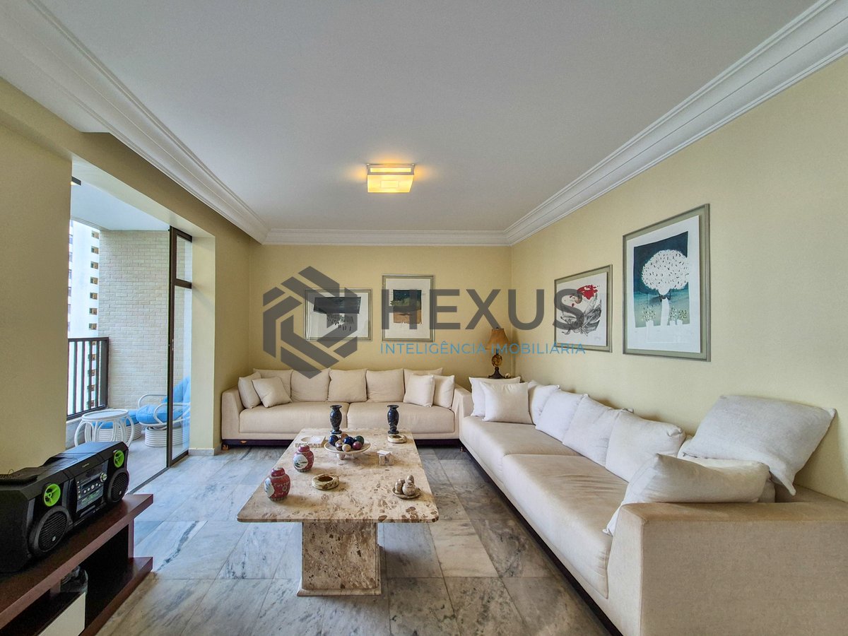 Foto 5 de Apartamento com varanda vista mar a 1 quadra da praia nas Pitangueiras, Guarujá