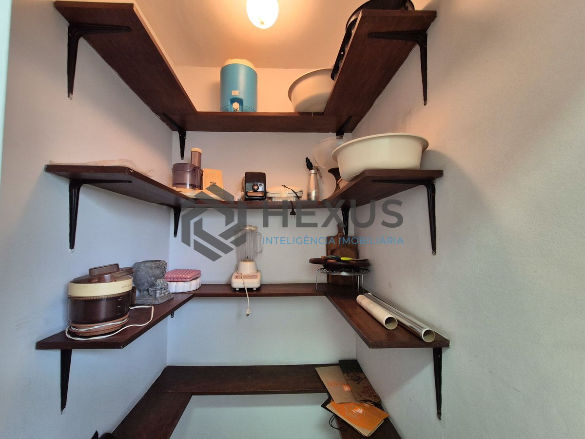 Foto 41 de Apartamento com varanda vista mar a 1 quadra da praia nas Pitangueiras, Guarujá
