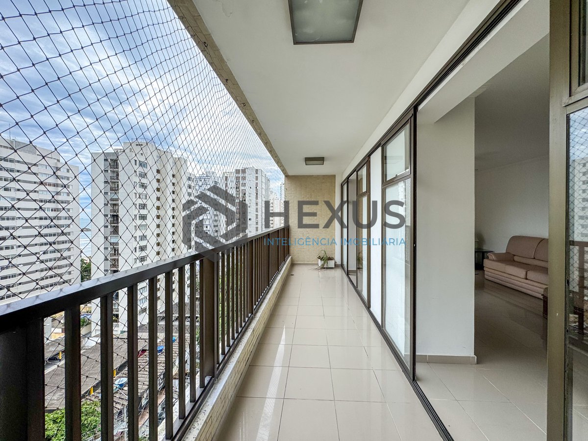 Foto 15 de Apartamento com varanda a 2 quadras da praia nas Pitangueiras, Guarujá