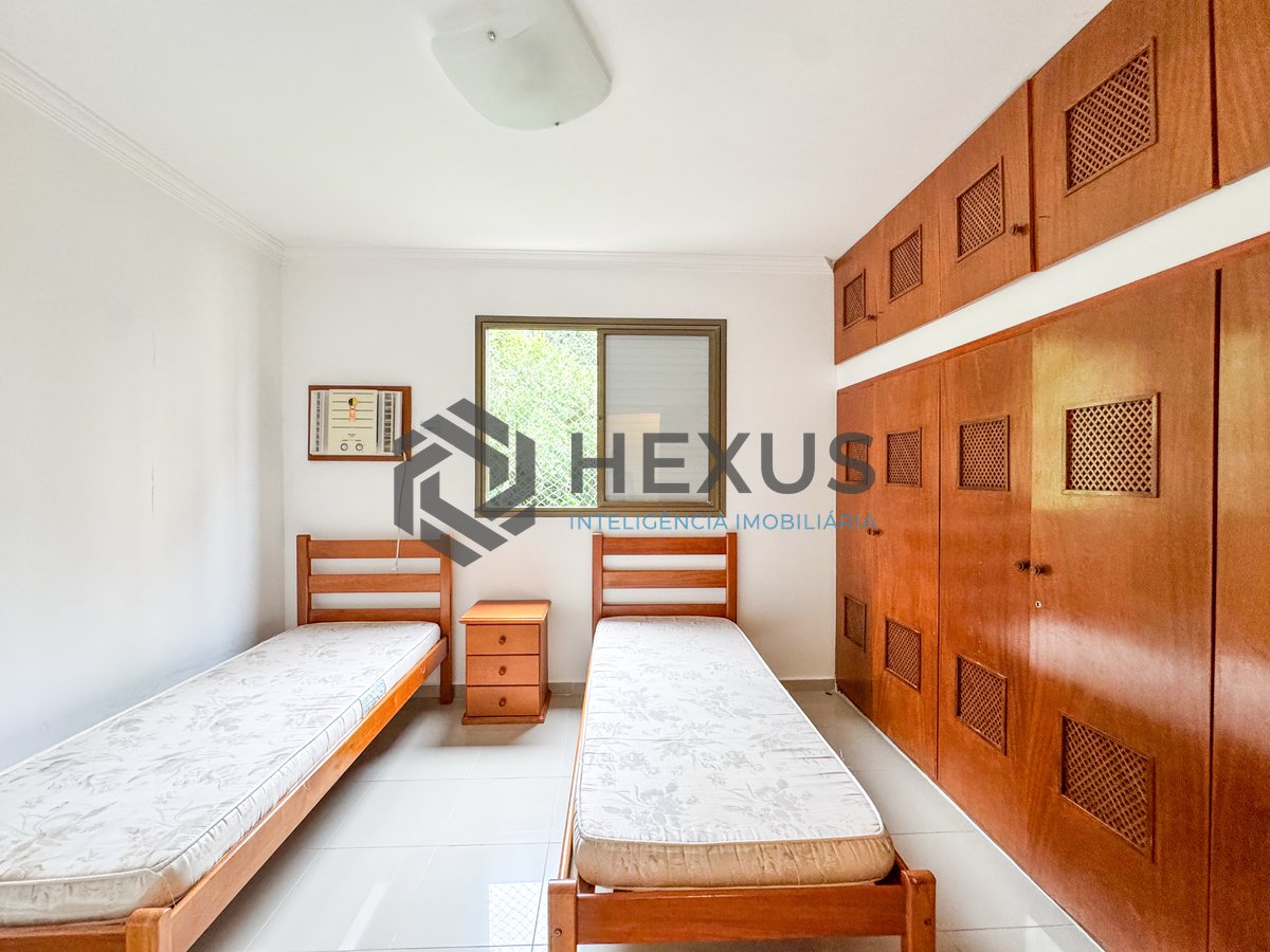 Foto 21 de Apartamento com varanda a 2 quadras da praia nas Pitangueiras, Guarujá