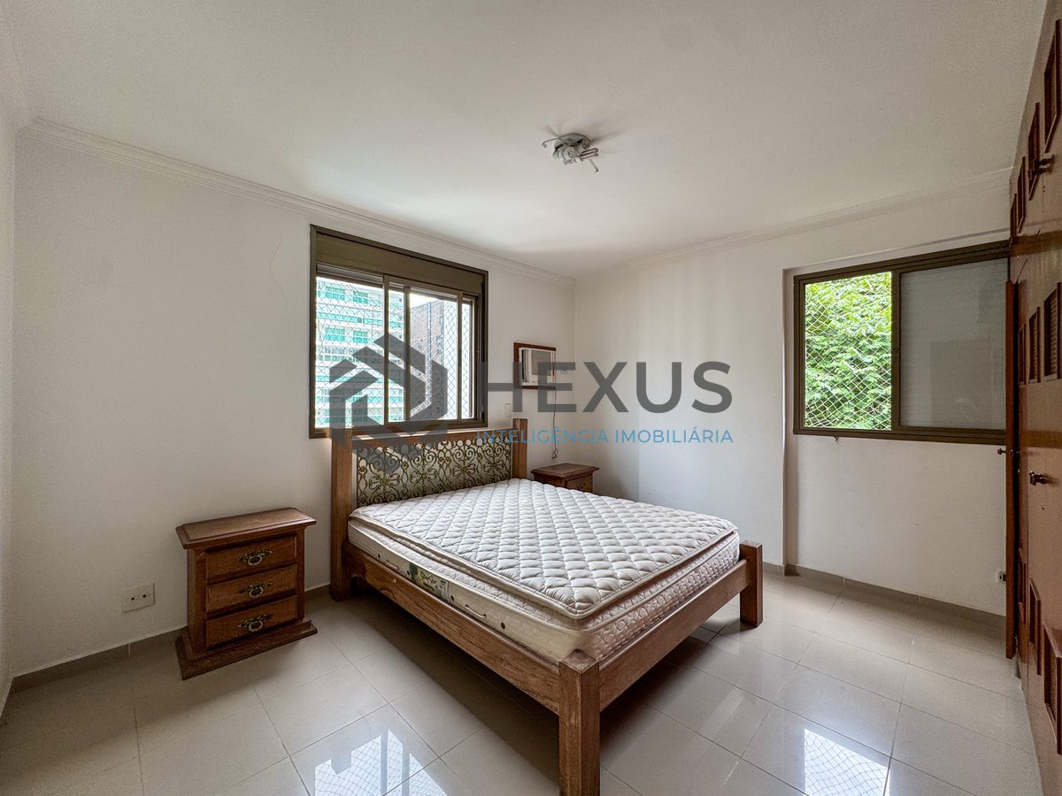 Foto 24 de Apartamento com varanda a 2 quadras da praia nas Pitangueiras, Guarujá