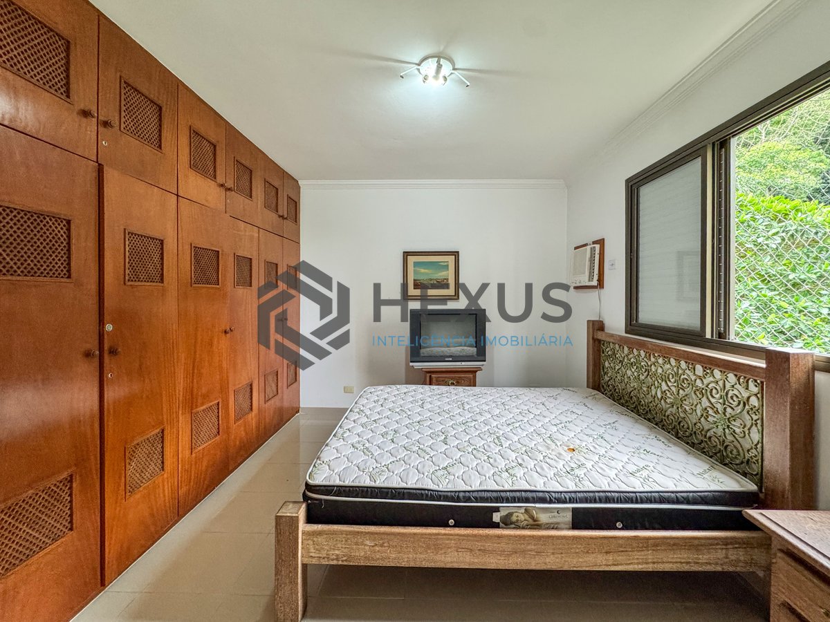 Foto 32 de Apartamento com varanda a 2 quadras da praia nas Pitangueiras, Guarujá