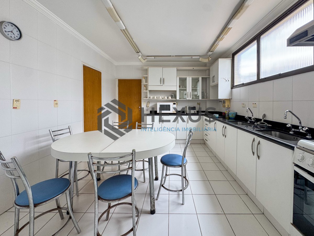 Foto 40 de Apartamento com varanda a 2 quadras da praia nas Pitangueiras, Guarujá