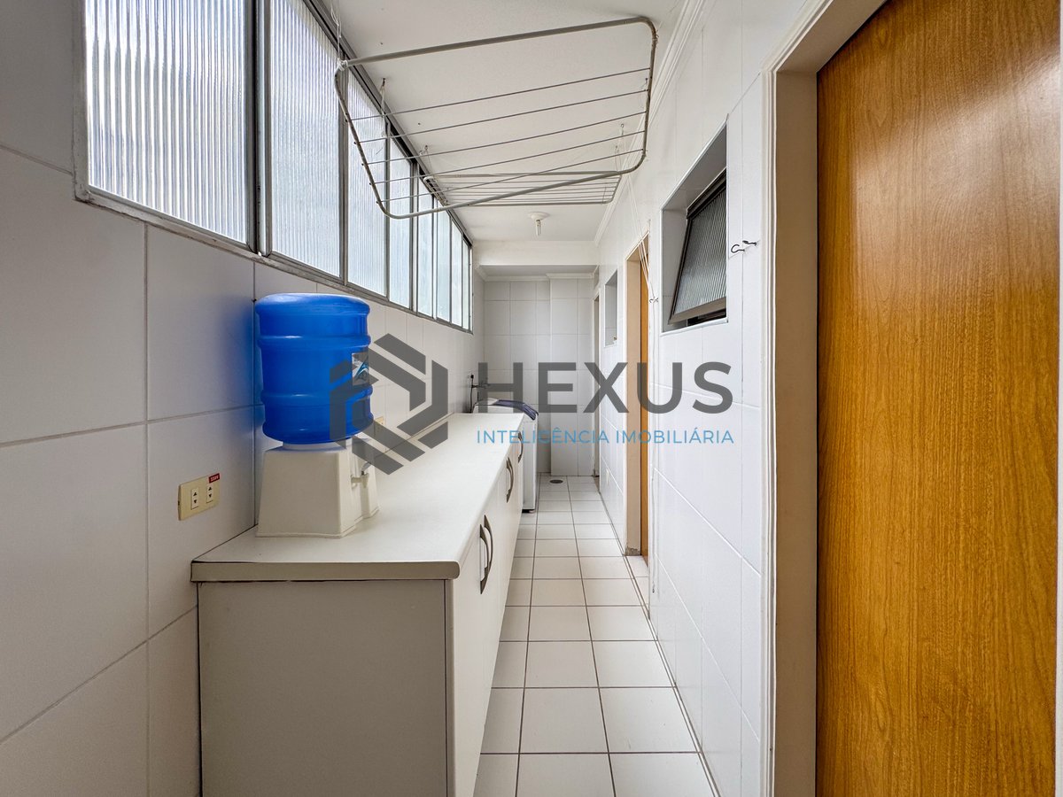 Foto 41 de Apartamento com varanda a 2 quadras da praia nas Pitangueiras, Guarujá