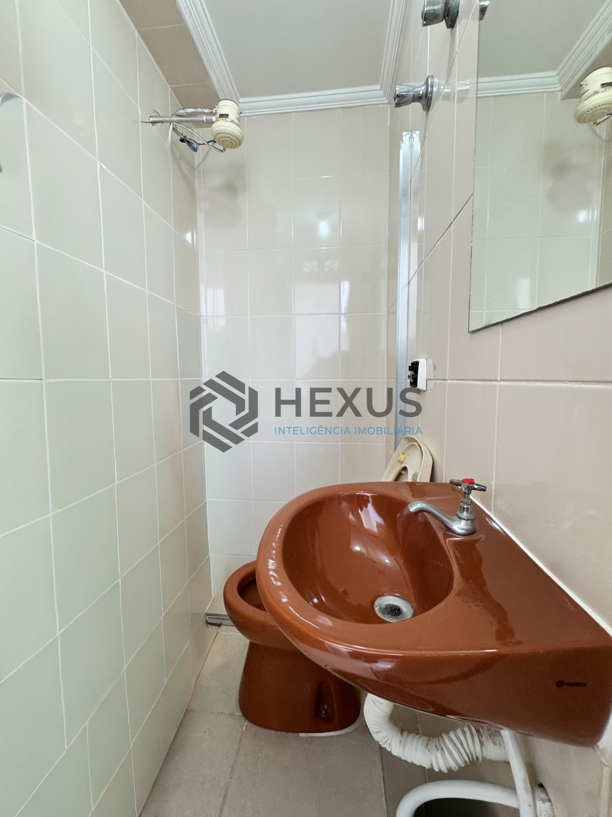 Foto 43 de Apartamento com varanda a 2 quadras da praia nas Pitangueiras, Guarujá