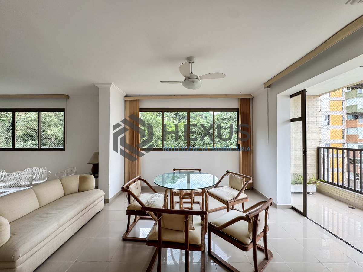 Foto 9 de Apartamento com varanda a 2 quadras da praia nas Pitangueiras, Guarujá