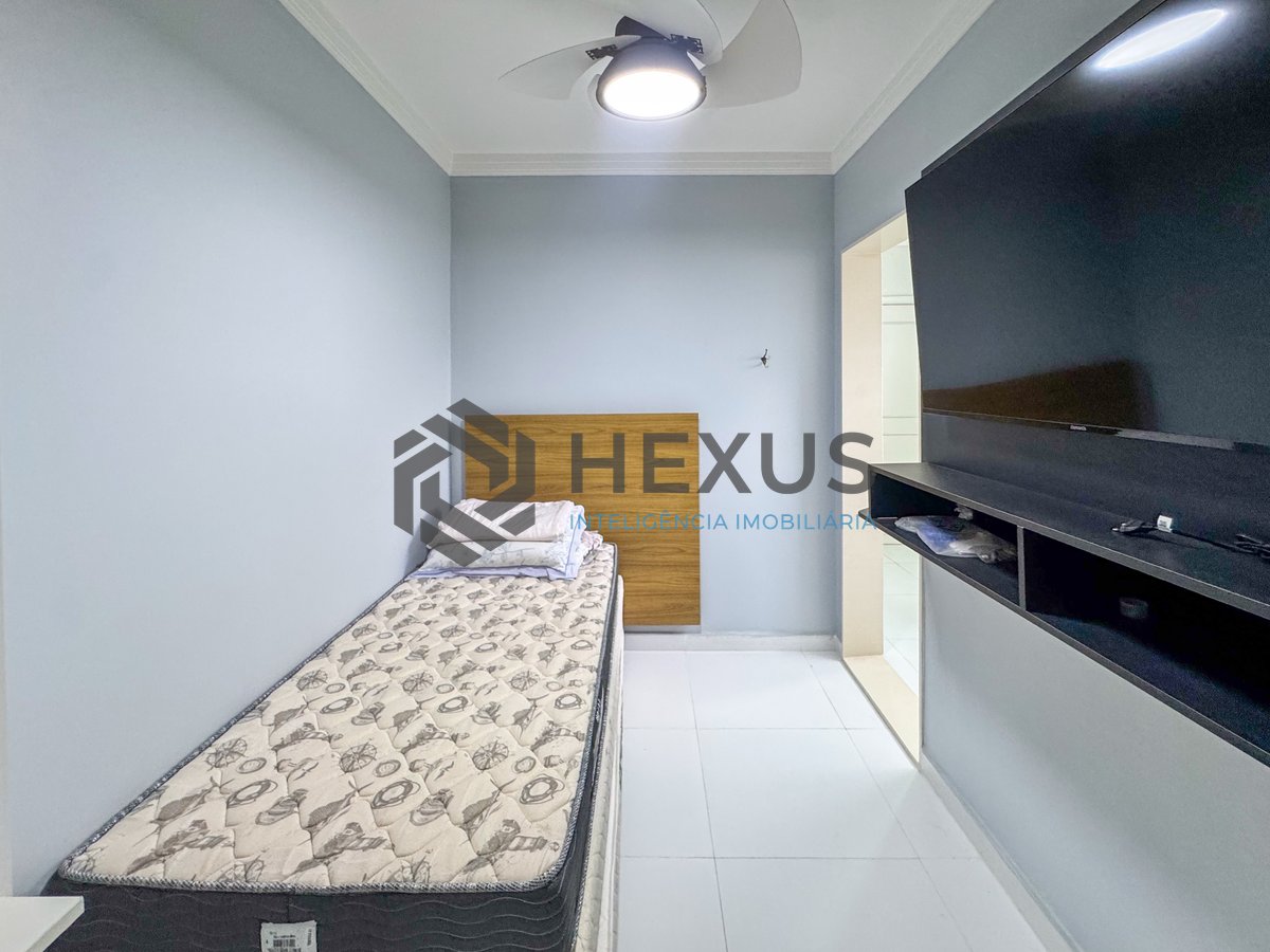 Foto 40 de Apartamento reformado com varanda vista mar a 300m da praia nas Pitangueiras, Guarujá