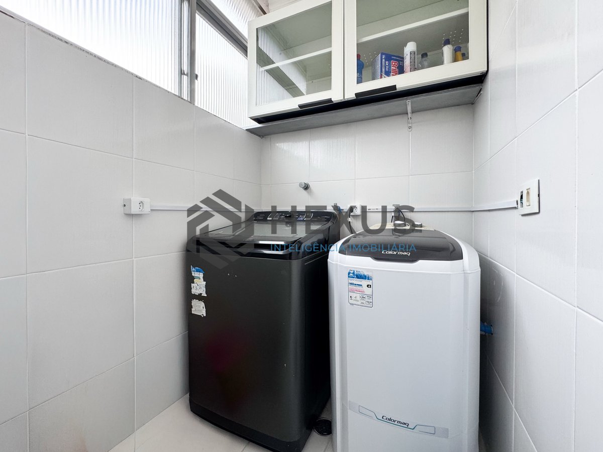 Foto 43 de Apartamento reformado com varanda vista mar a 300m da praia nas Pitangueiras, Guarujá