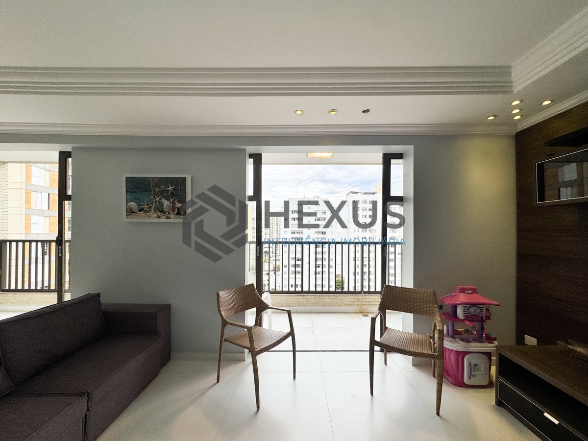 Foto 9 de Apartamento reformado com varanda vista mar a 300m da praia nas Pitangueiras, Guarujá