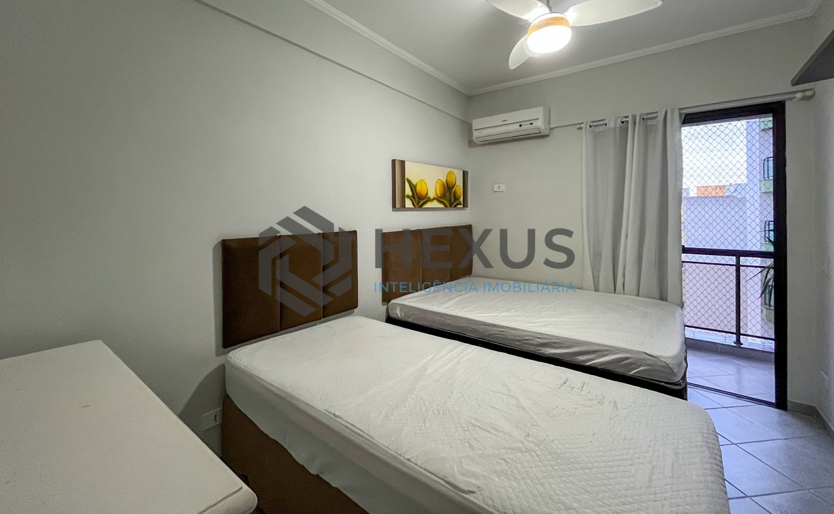 Foto 16 de Apartamento com varanda e lazer na Praia da Enseada, Guarujá