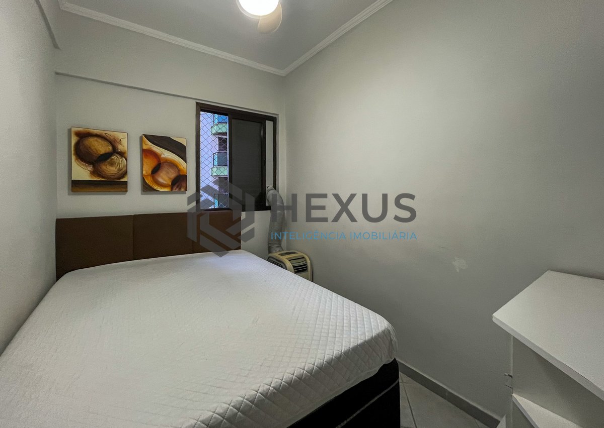Foto 20 de Apartamento com varanda e lazer na Praia da Enseada, Guarujá