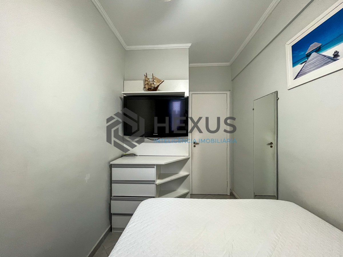 Foto 22 de Apartamento com varanda e lazer na Praia da Enseada, Guarujá
