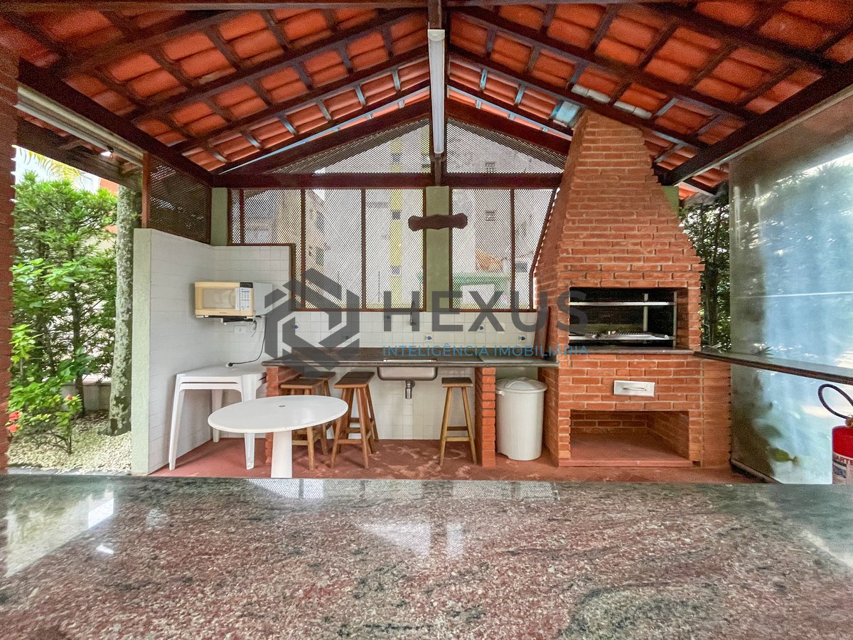 Foto 31 de Apartamento com varanda e lazer na Praia da Enseada, Guarujá