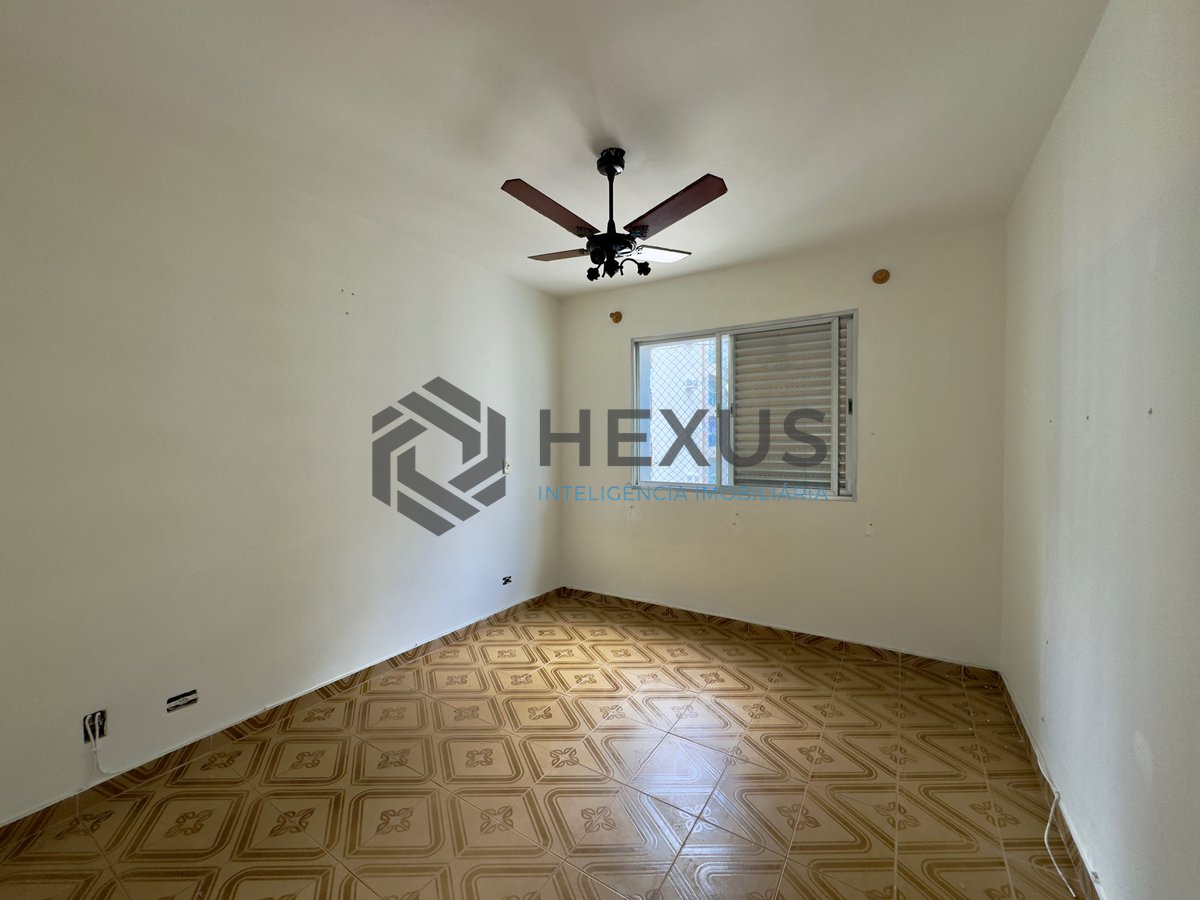 Foto 13 de Apartamento com varanda vista mar na quadra mar da Praia das Pitangueiras, Guarujá