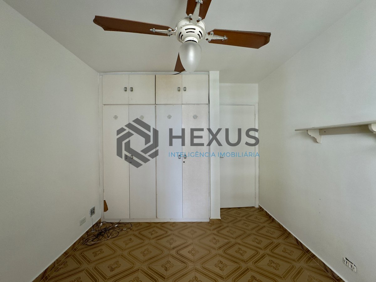 Foto 15 de Apartamento com varanda vista mar na quadra mar da Praia das Pitangueiras, Guarujá