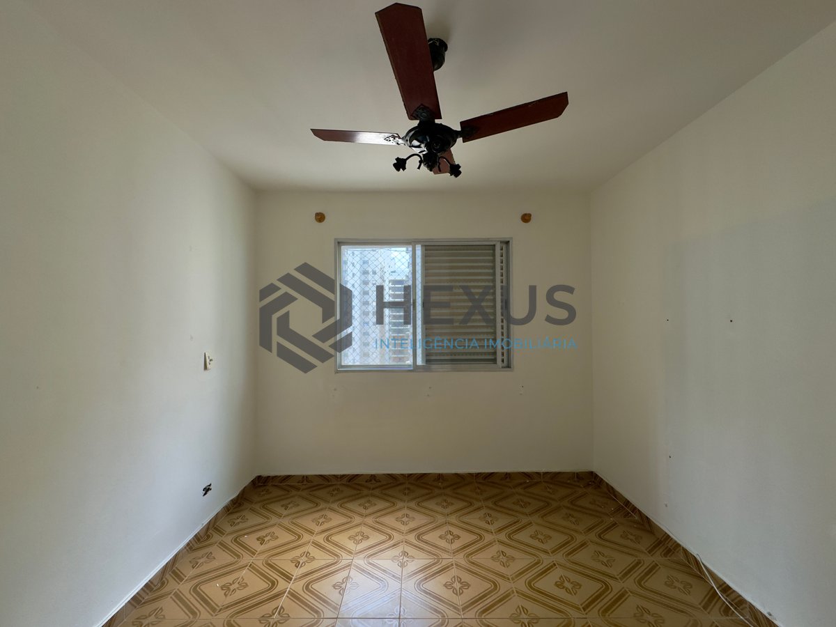 Foto 17 de Apartamento com varanda vista mar na quadra mar da Praia das Pitangueiras, Guarujá
