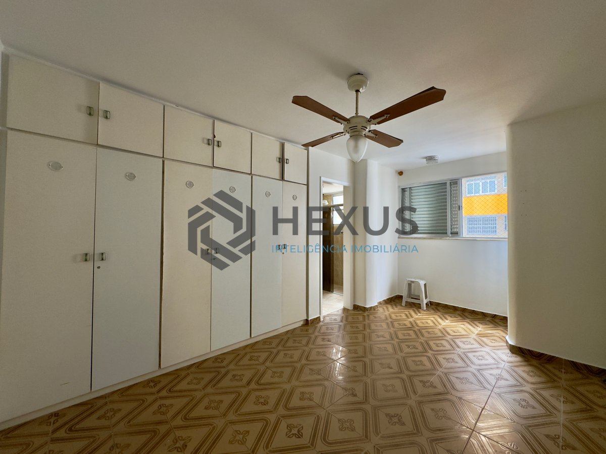 Foto 20 de Apartamento com varanda vista mar na quadra mar da Praia das Pitangueiras, Guarujá
