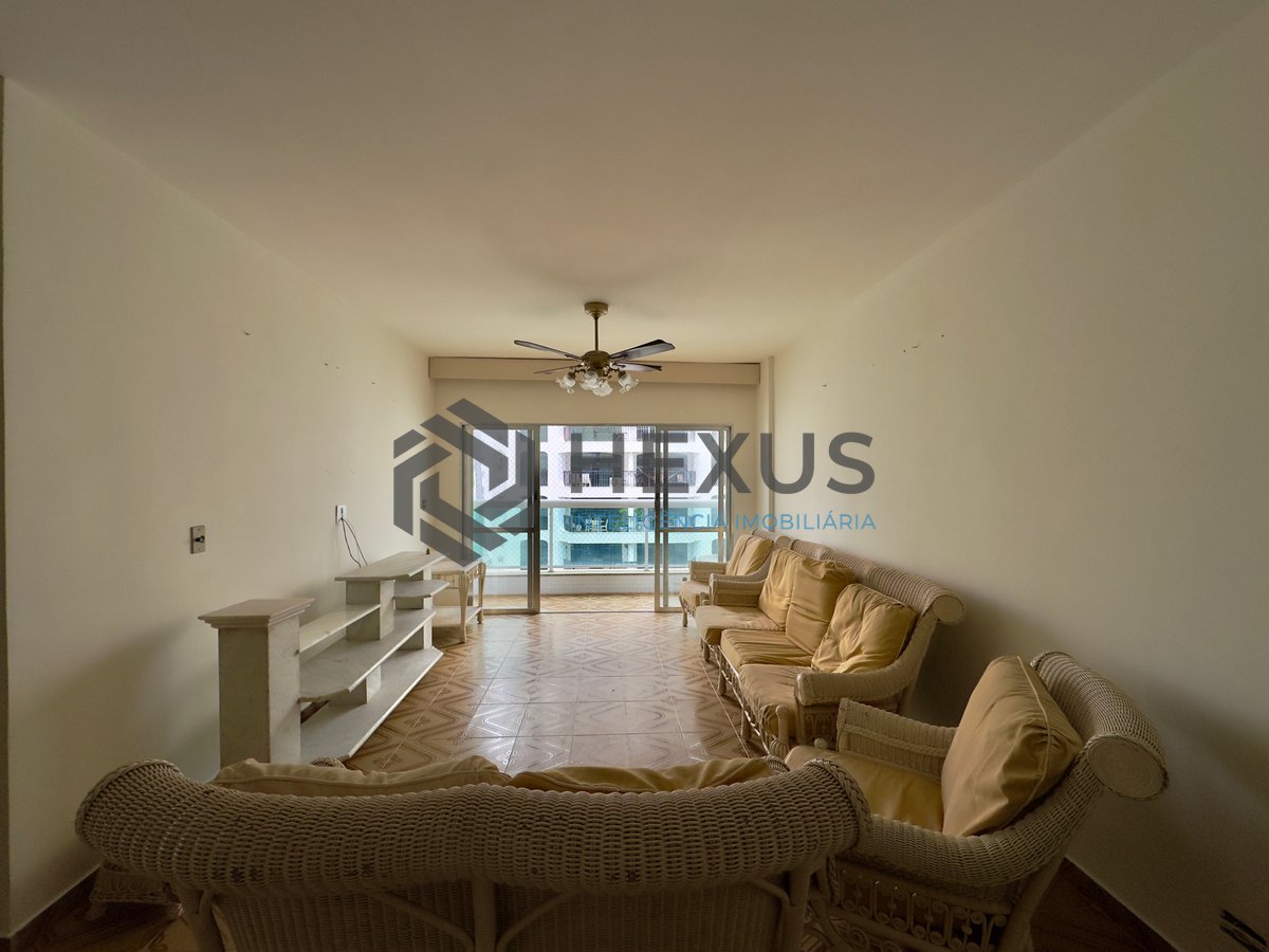 Foto 5 de Apartamento com varanda vista mar na quadra mar da Praia das Pitangueiras, Guarujá