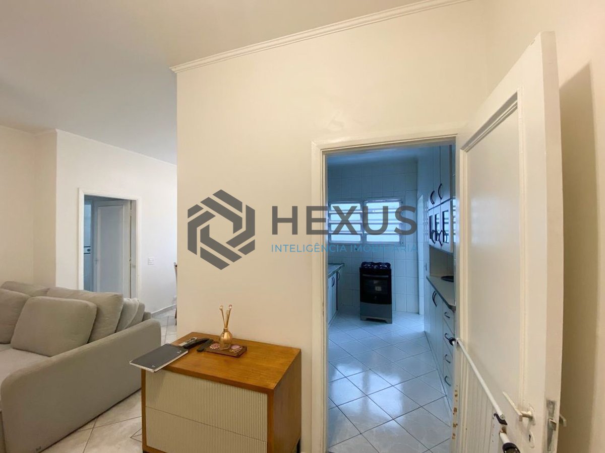 Foto 3 de Apartamento reformado a 2 quadras da Praia das Pitangueiras, Guarujá