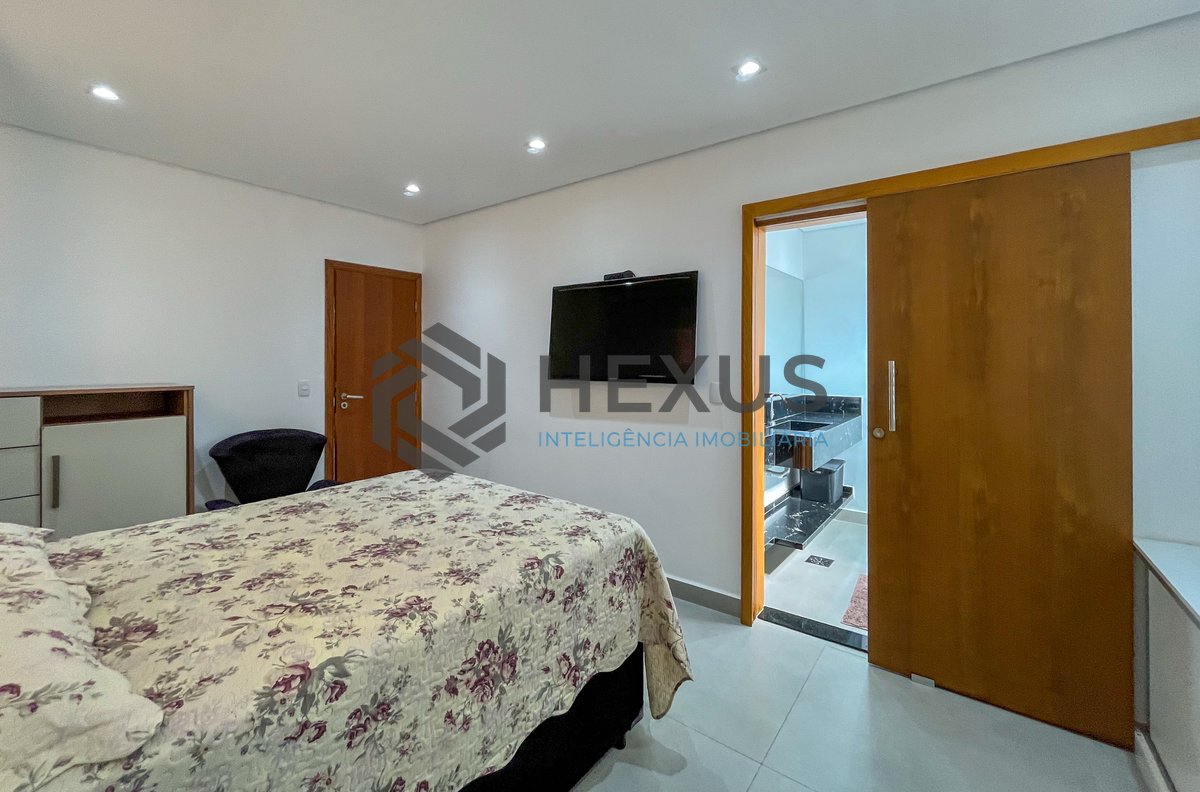 Foto 31 de Apartamento reformado com varanda gourmet vista mar a 1 quadra mar da praia nas Pitangueiras, Guarujá