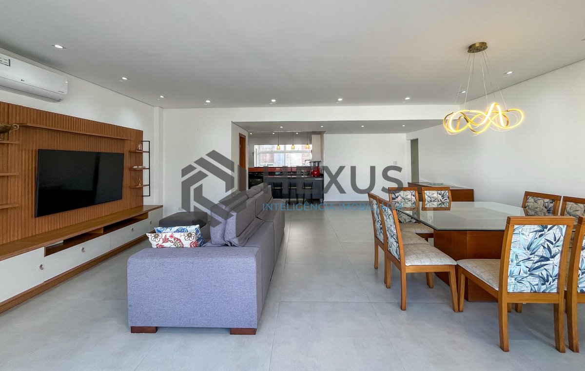 Foto 9 de Apartamento reformado com varanda gourmet vista mar a 1 quadra mar da praia nas Pitangueiras, Guarujá