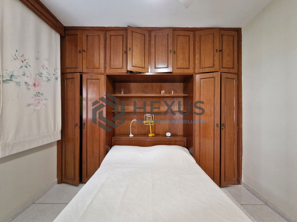 Foto 15 de Apartamento reformado com varanda na região da Centro da Praia nas Pitangueiras, Guarujá