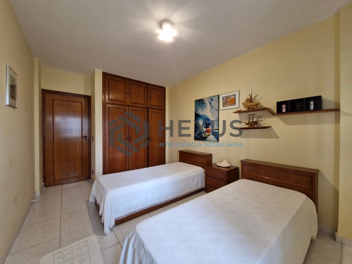 Foto 20 de Apartamento reformado com varanda na região da Centro da Praia nas Pitangueiras, Guarujá
