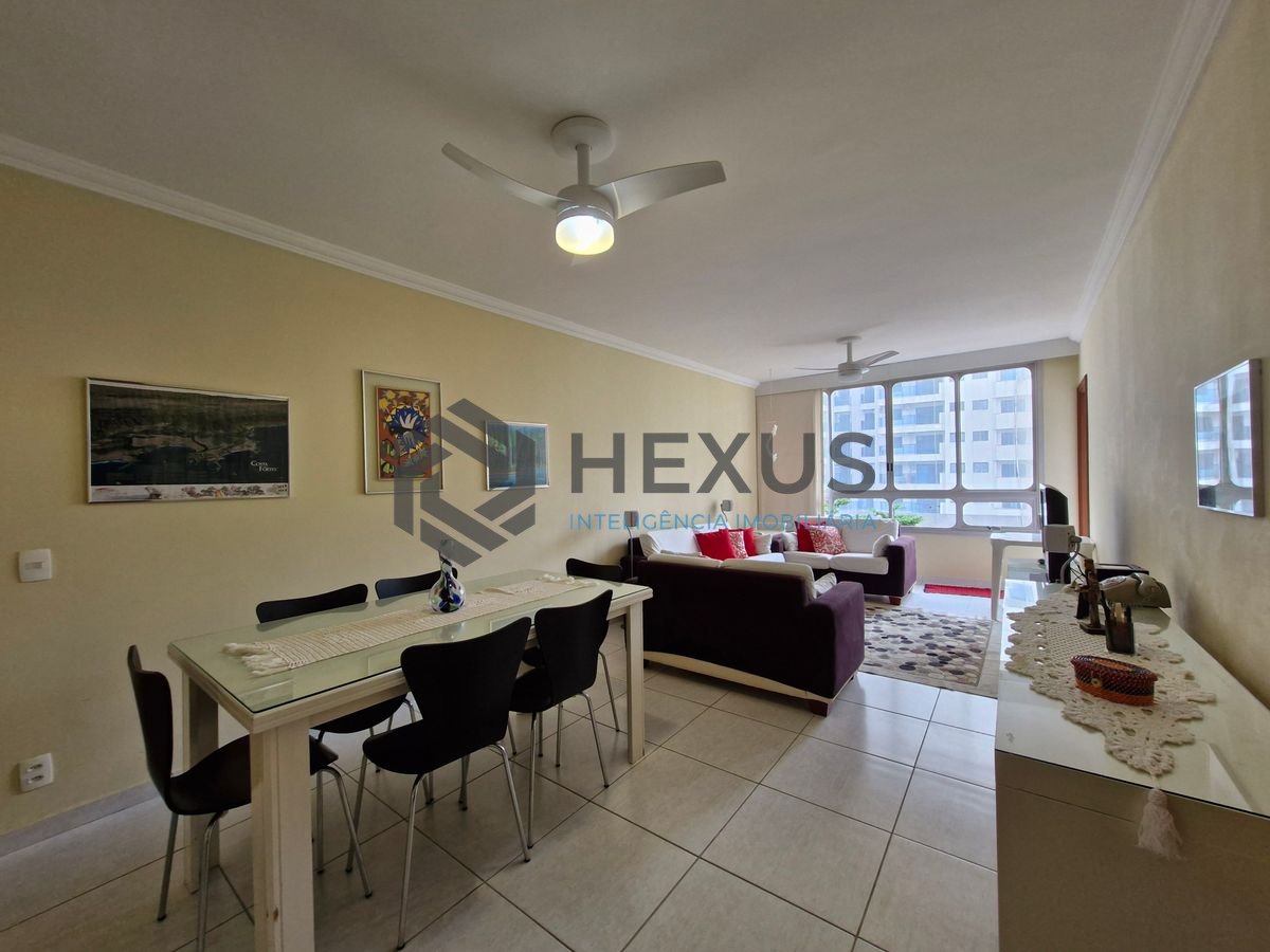 Foto 5 de Apartamento reformado com varanda na região da Centro da Praia nas Pitangueiras, Guarujá
