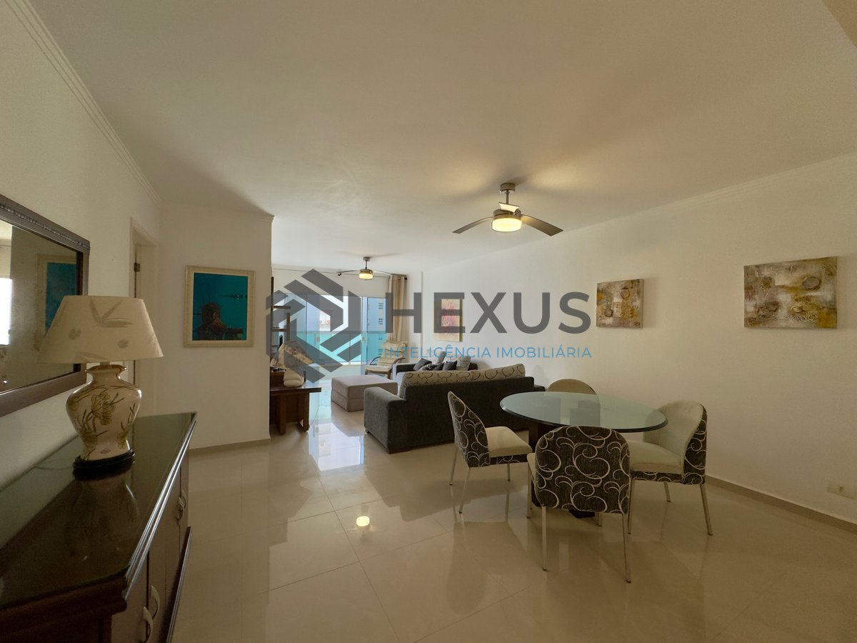 Foto 6 de Apartamento com varanda vista mar na quadra mar da Praia das Pitangueiras, Guarujá