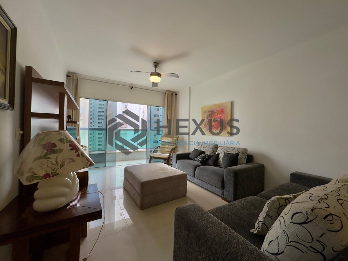 Foto 7 de Apartamento com varanda vista mar na quadra mar da Praia das Pitangueiras, Guarujá