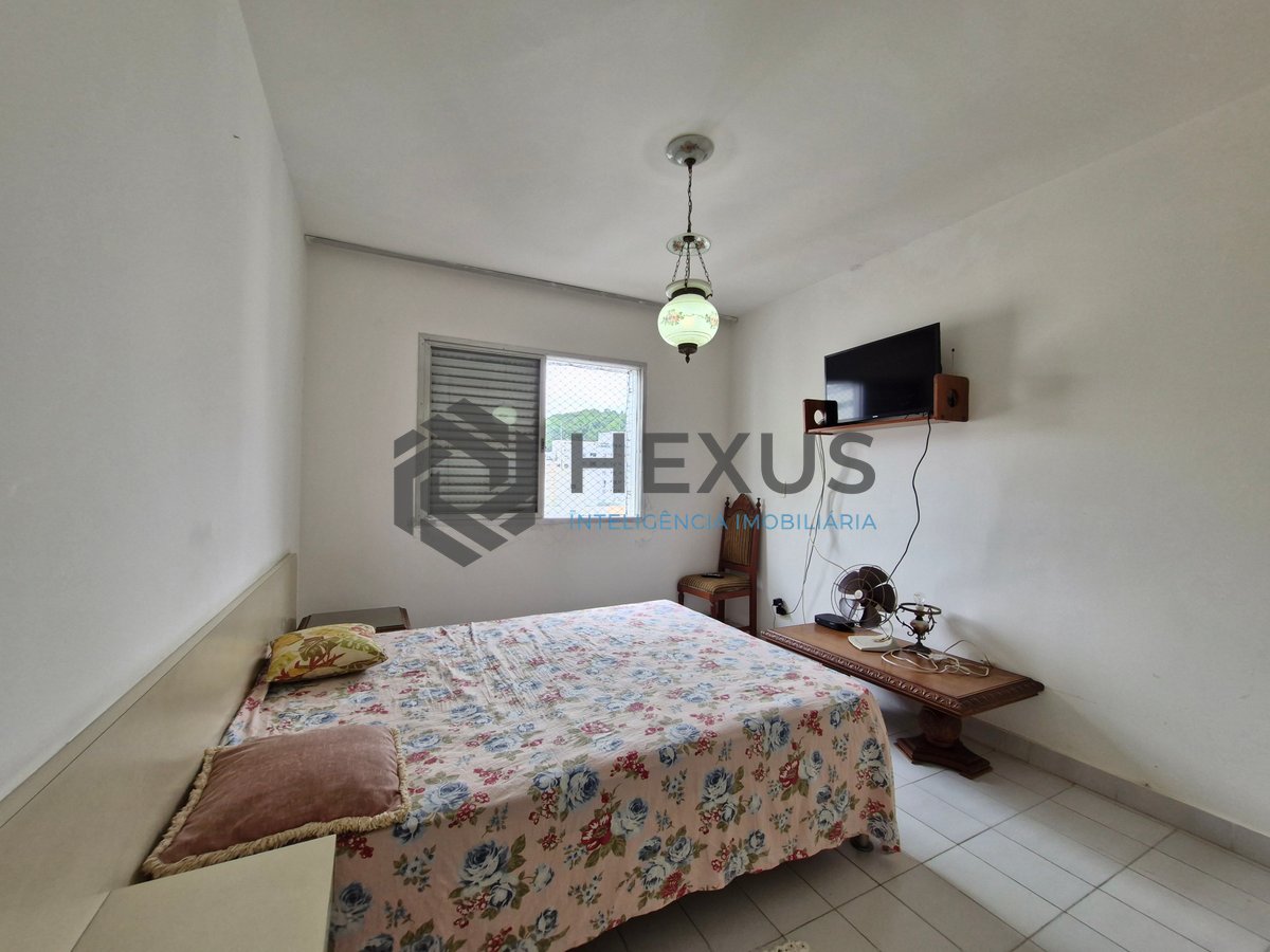 Foto 15 de Apartamento com varanda vista mar e lazer na beira mar da Praia das Pitangueiras, Guarujá