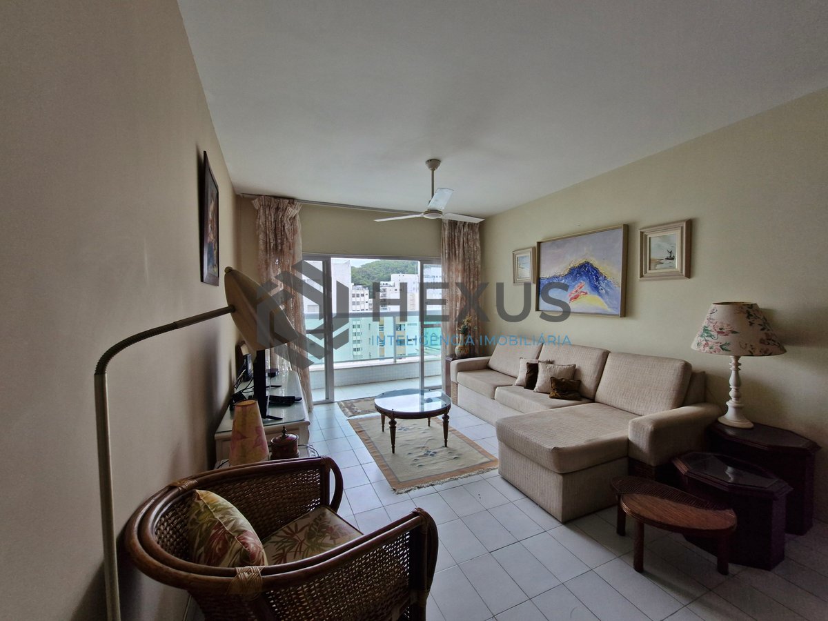 Foto 6 de Apartamento com varanda vista mar e lazer na beira mar da Praia das Pitangueiras, Guarujá