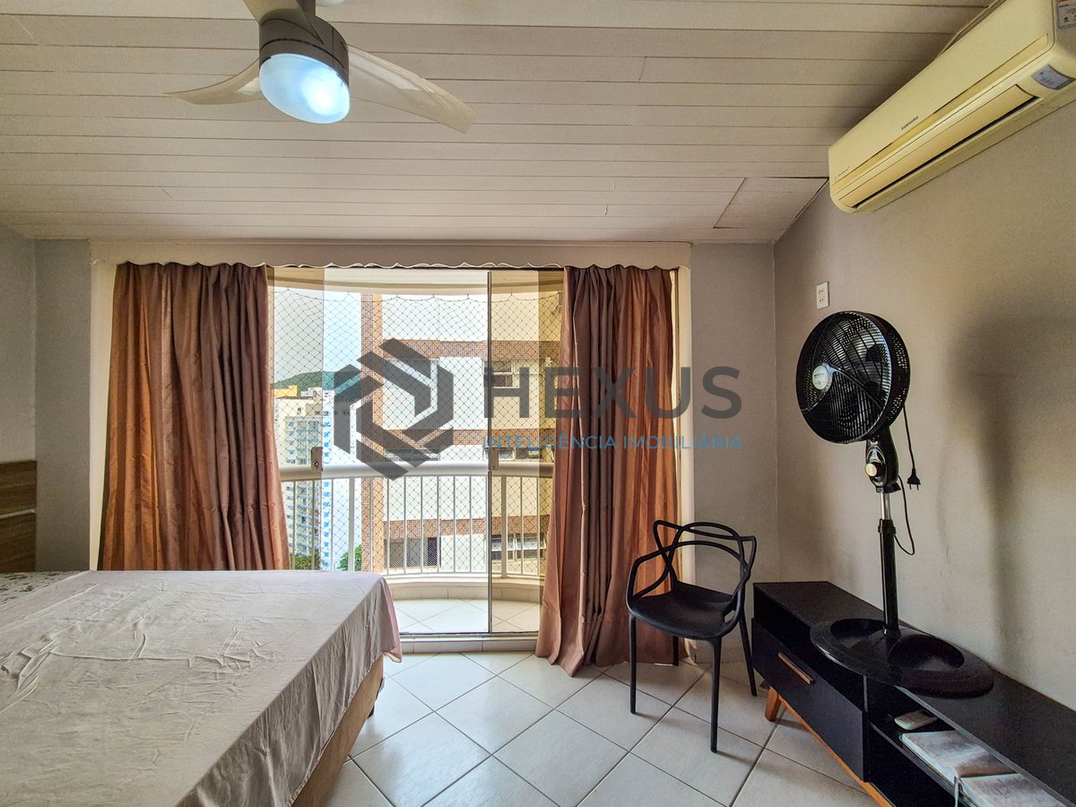 Foto 10 de Apartamento com varanda e lazer a 1 quadra da praia nas Pitangueiras, Guarujá