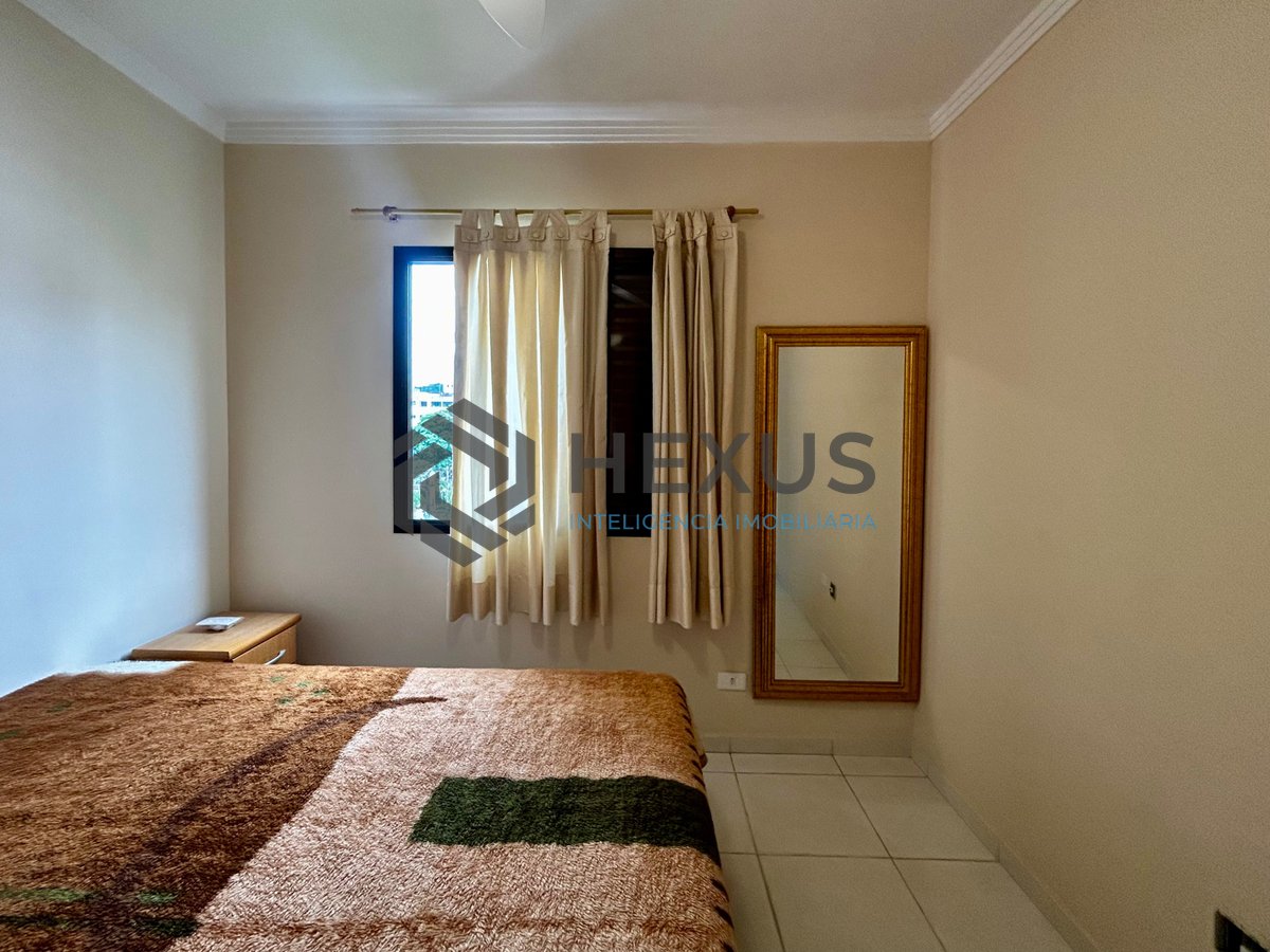 Foto 13 de Apartamento com varanda a 450 metros da praia no Jardim Astúrias, Guarujá