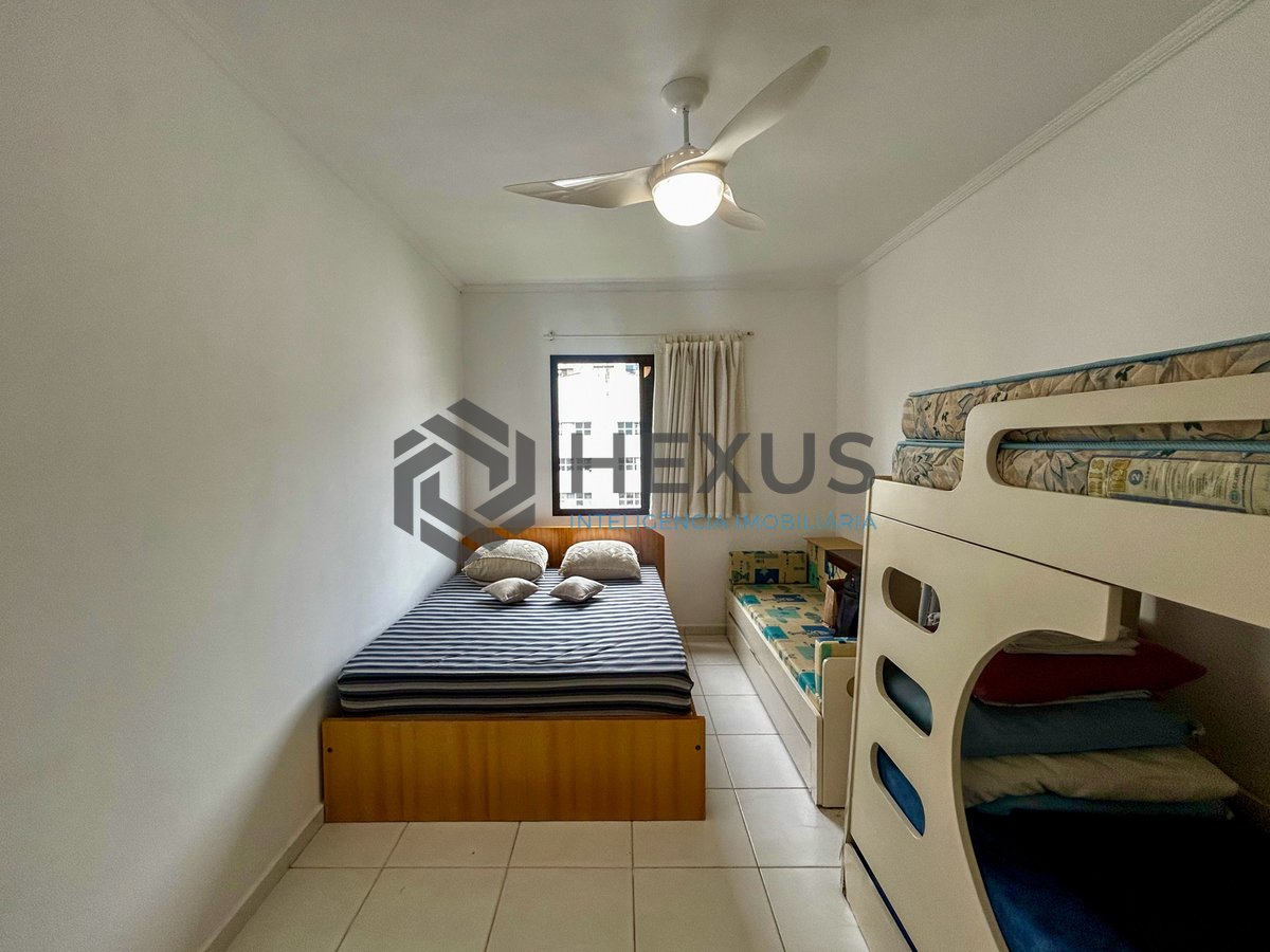 Foto 8 de Apartamento com varanda a 450 metros da praia no Jardim Astúrias, Guarujá