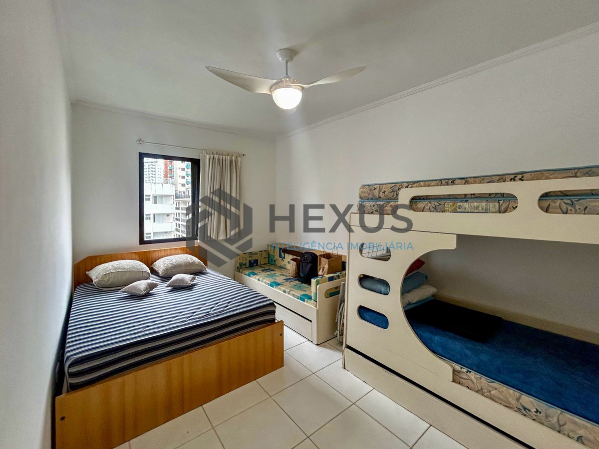 Foto 9 de Apartamento com varanda a 450 metros da praia no Jardim Astúrias, Guarujá