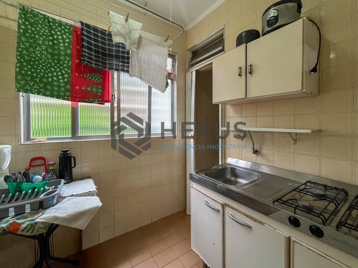 Foto 11 de Apartamento com varanda na Praia da Enseada, Guarujá