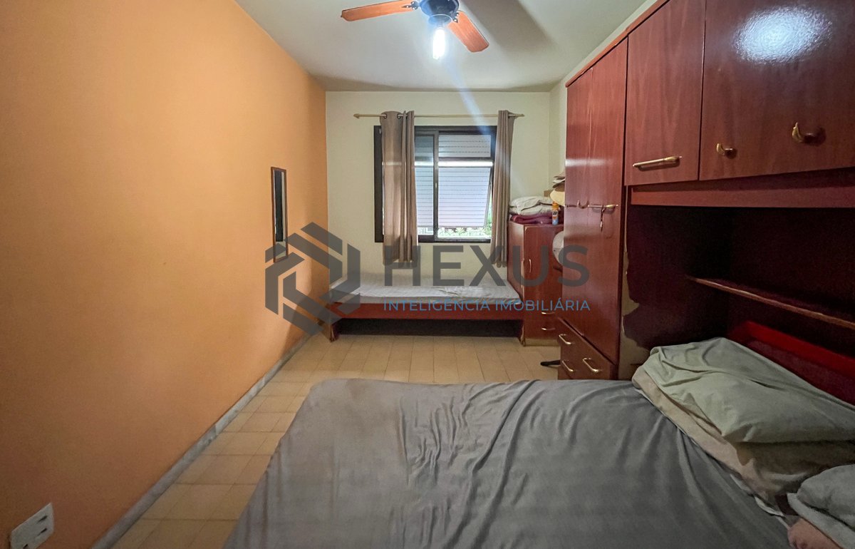 Foto 13 de Apartamento com varanda na Praia da Enseada, Guarujá