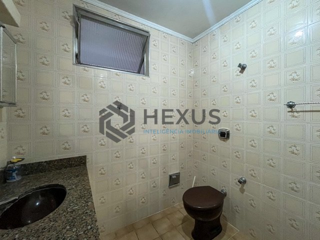 Foto 16 de Apartamento com varanda na Praia da Enseada, Guarujá