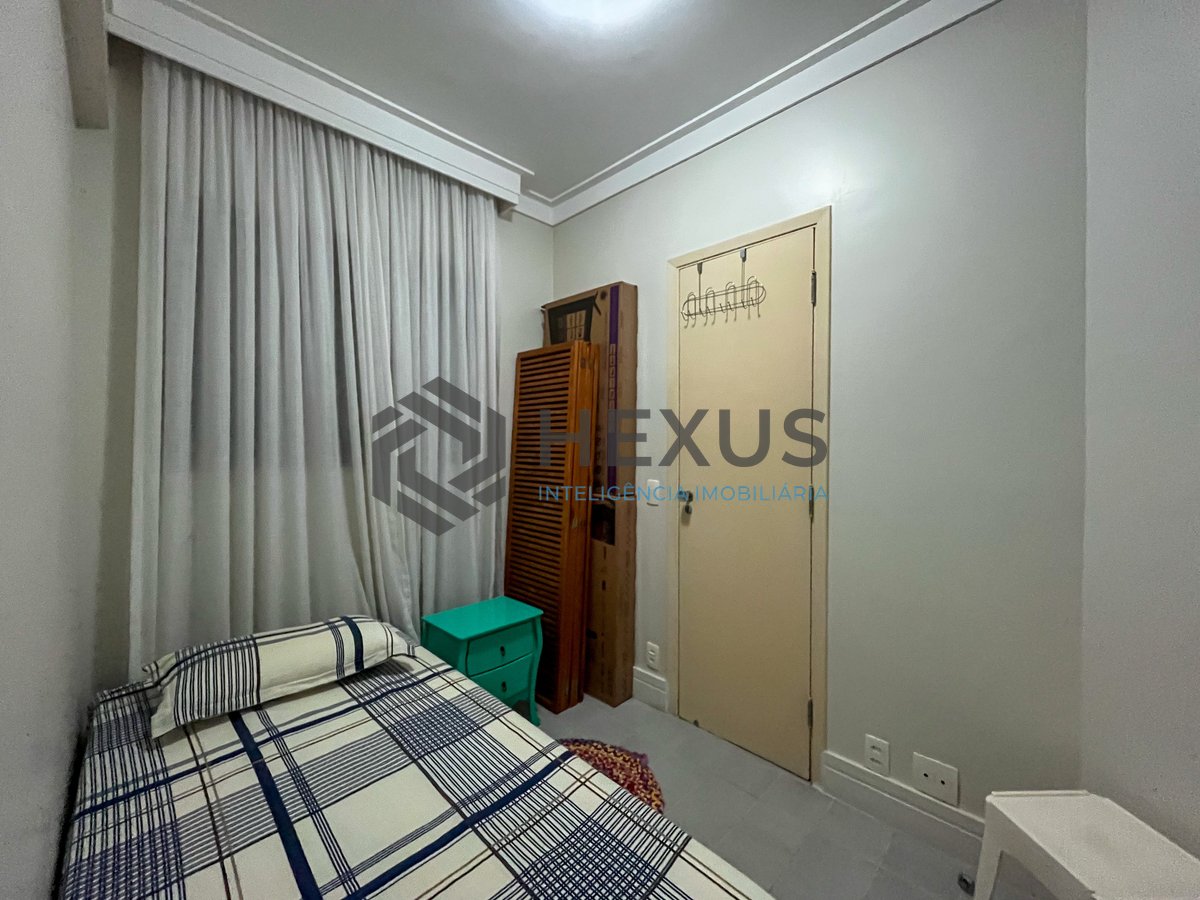 Foto 22 de Apartamento reformado com varanda a 2 quadras da Praia das Pitangueiras, Guarujá