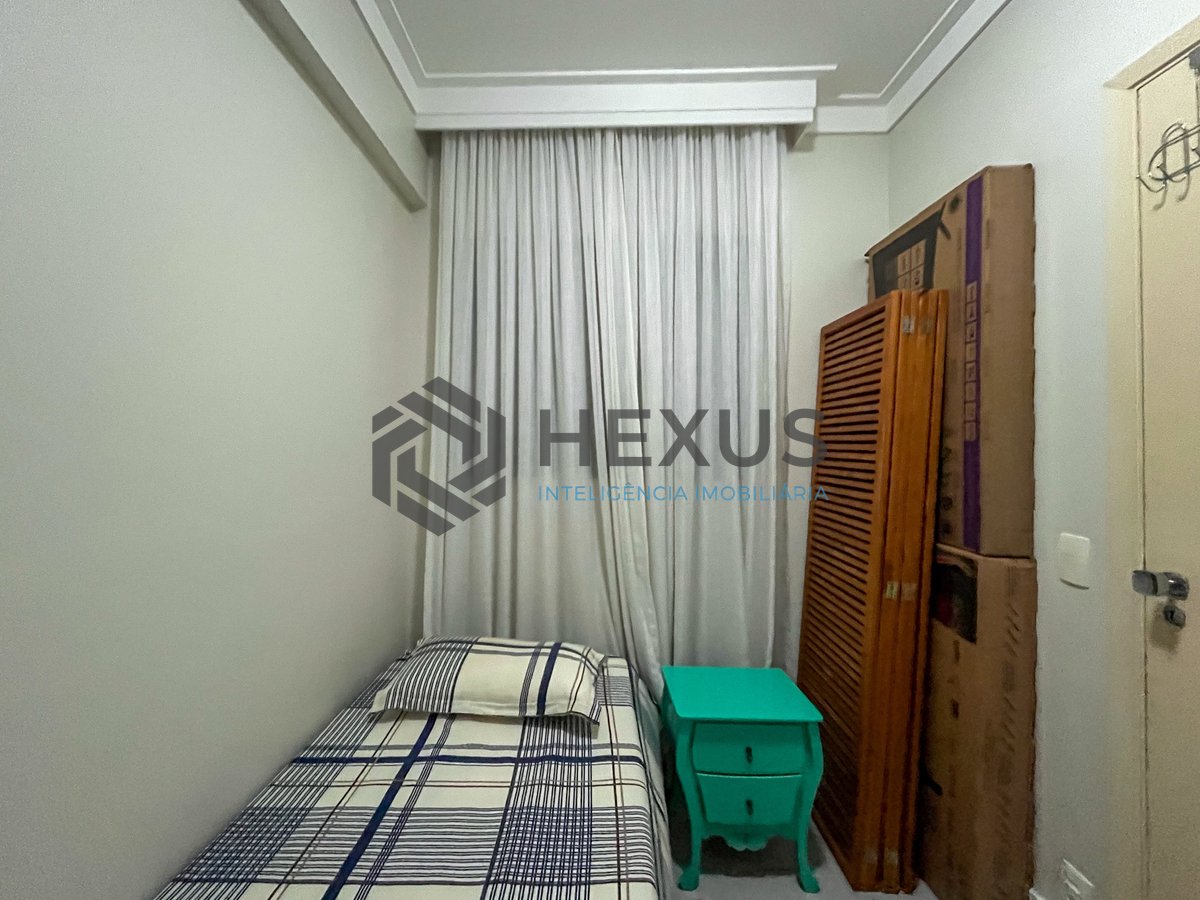 Foto 23 de Apartamento reformado com varanda a 2 quadras da Praia das Pitangueiras, Guarujá