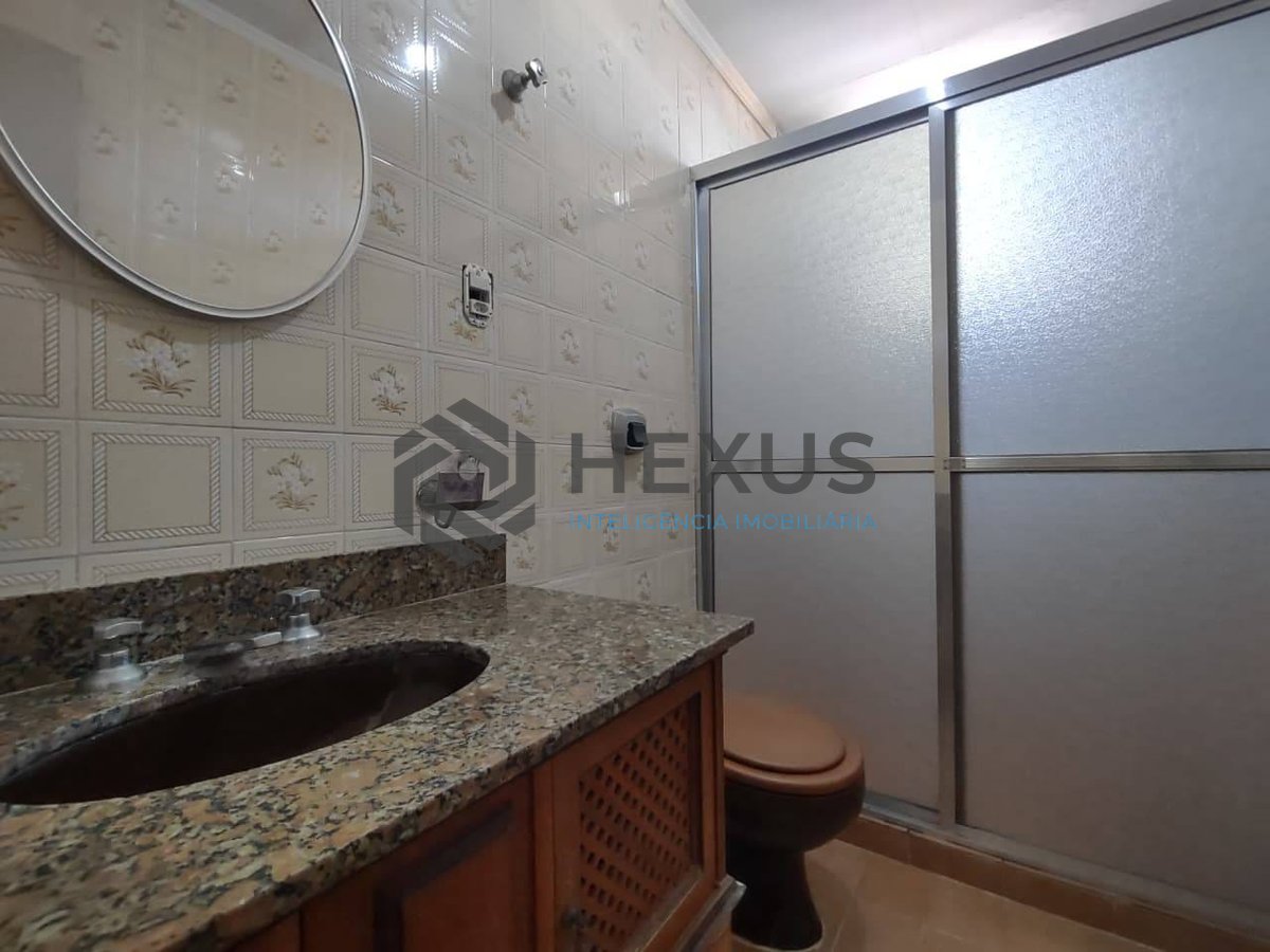 Foto 12 de Apartamento com varanda vista mar na Enseada, Guarujá